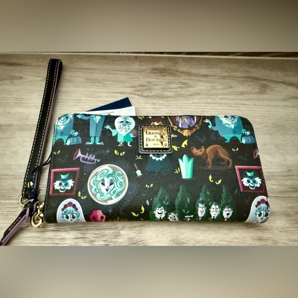 Dooney & Bourke Multicolor Graphic Wallet